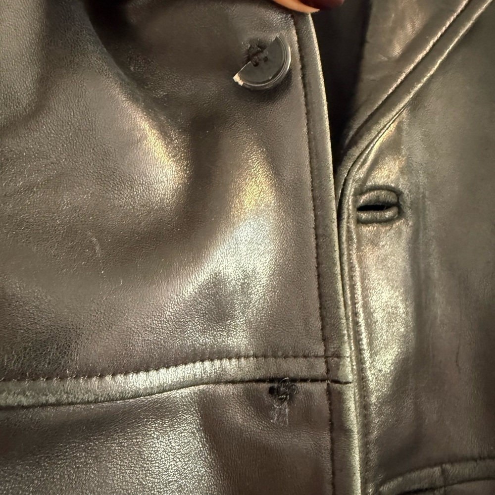 Danier - Men's Black Leather Jacket - Picture 6 of 6